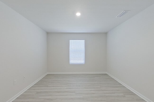 Building Photo - 4647 Malay Cir