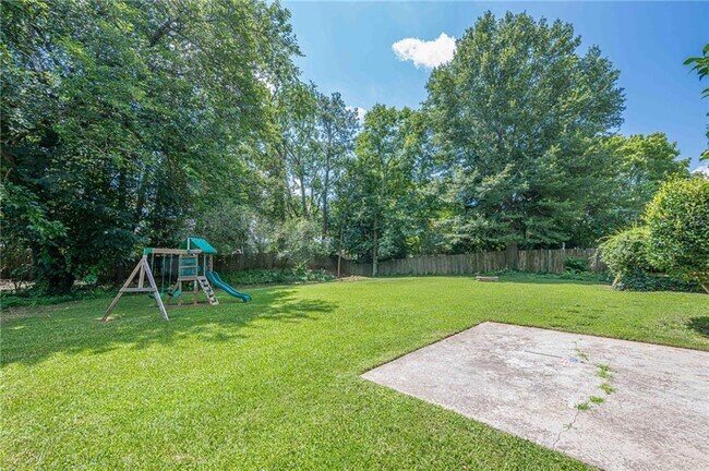 Building Photo - 385 Stonebridge Trail