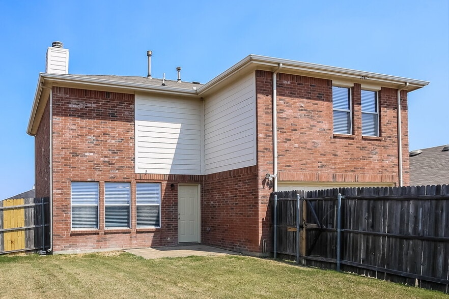 Building Photo - 2246 Midbury Dr