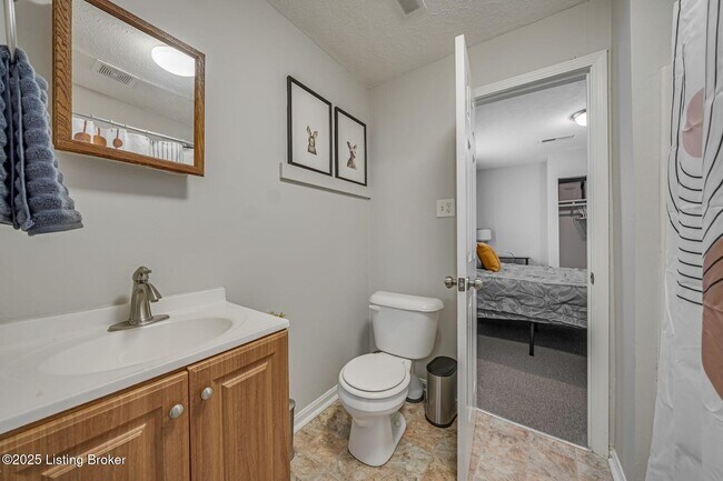 Building Photo - 1017 S Shelby St