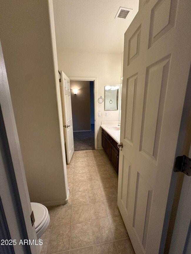 Building Photo - 2653 E Canyon Creek Dr