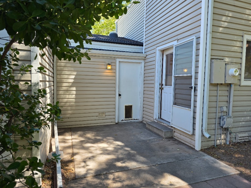 Building Photo - 2 Chardonnay Ct
