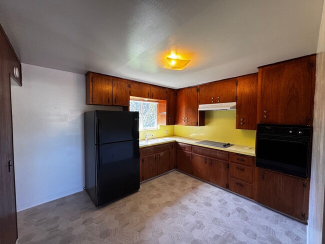 Building Photo - 430-436 Hodgson - DNT$ [PRM: Brittany] (2)