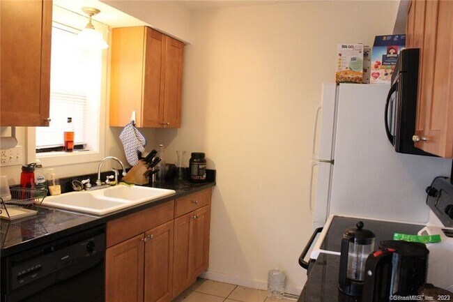 Building Photo - 54 Edgewood Ave