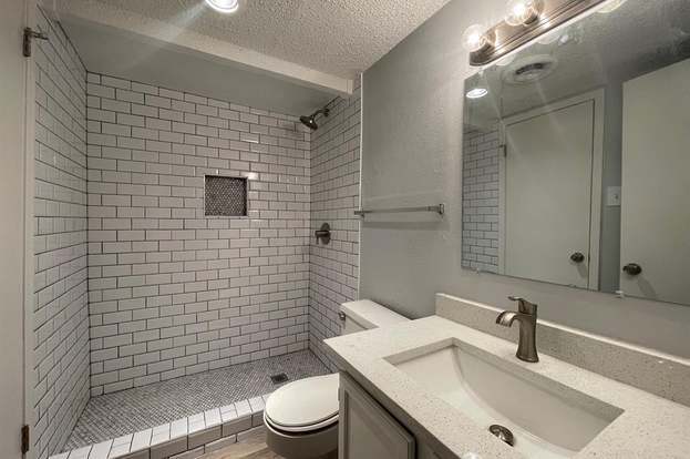 Building Photo - 3624 Parkridge Dr