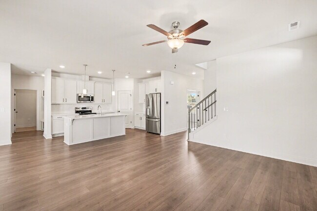 Building Photo - "Spacious 4-Bedroom Retreat with 3.5 Baths in Charming Mt. Juliet!" Beautiful Almost 1/2 Acre Lot...