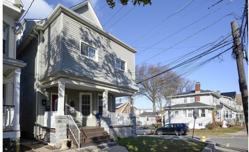 Building Photo - 26 Ella St