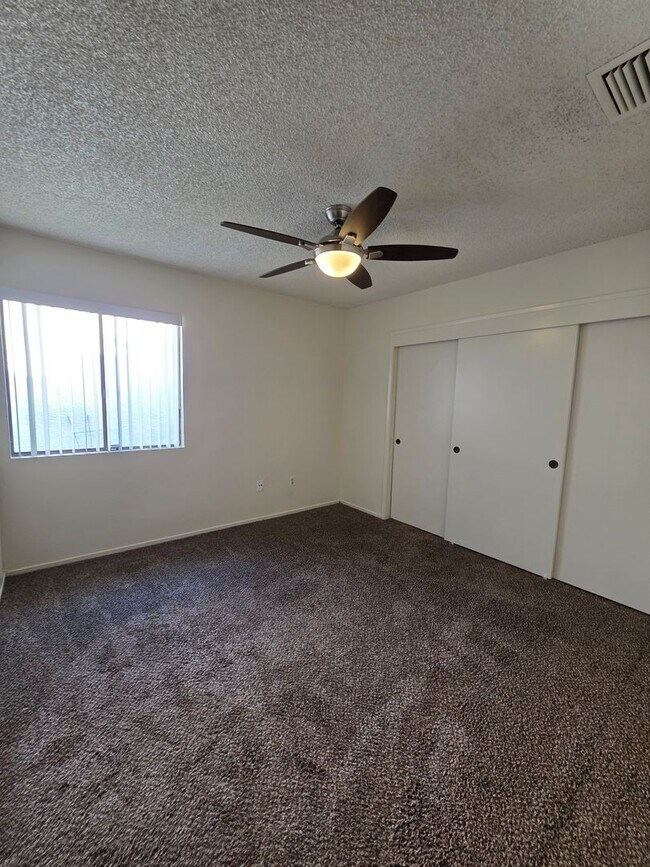 Building Photo - 6901 Courtside Cir