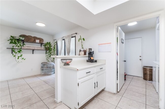 Building Photo - 2692 Matogroso Ln