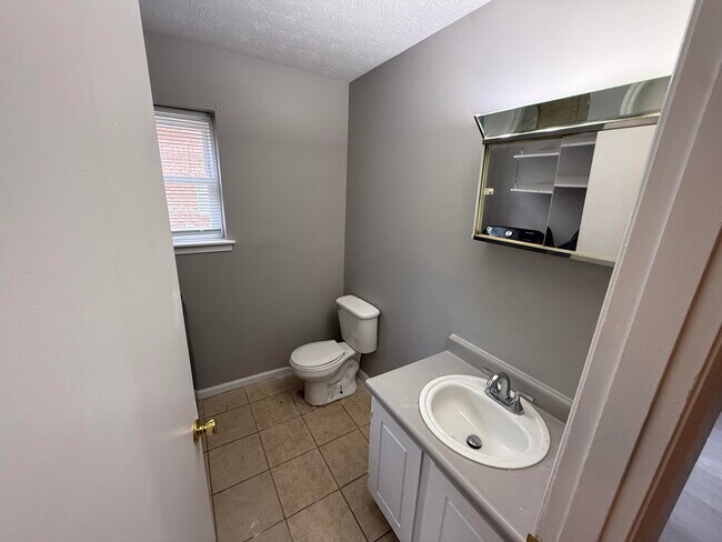 Building Photo - 3705 Crosby Dr