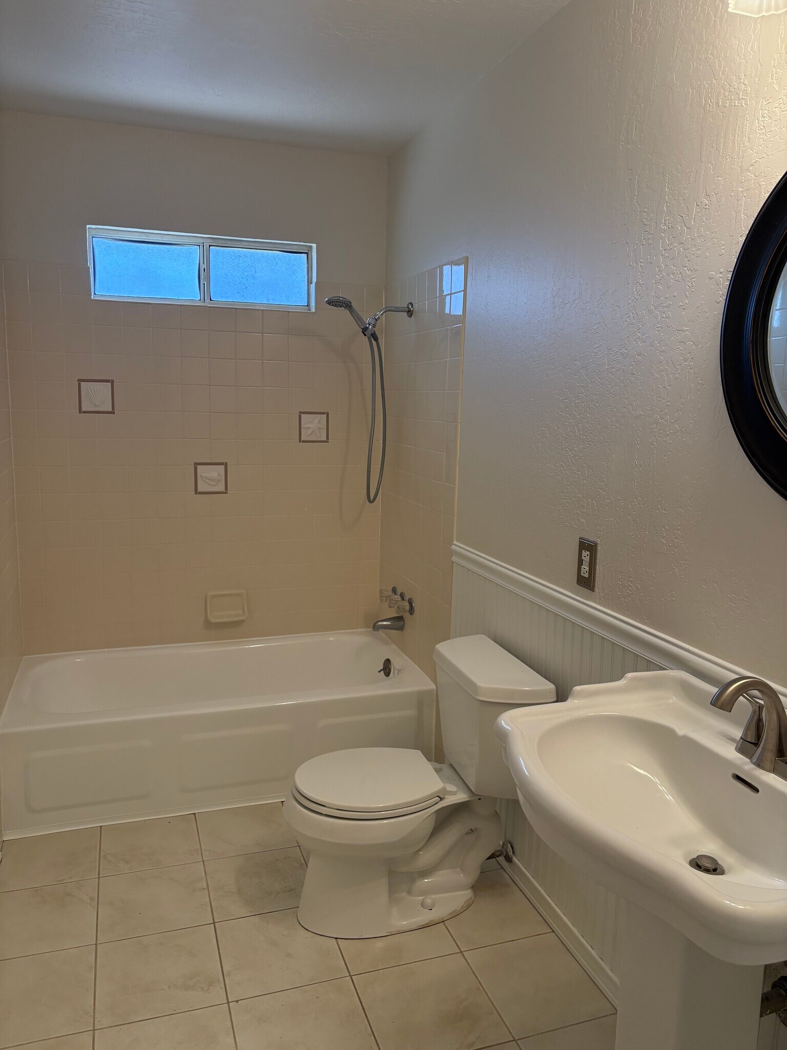 Building Photo - 2183 San Antonio Pl