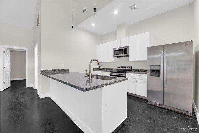 Building Photo - 18 N 17th St