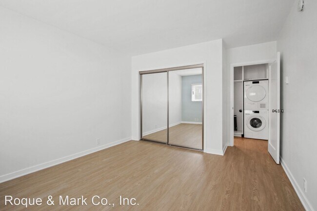 Building Photo - 1 br, 1 bath Apartment - 117 Strand Street...