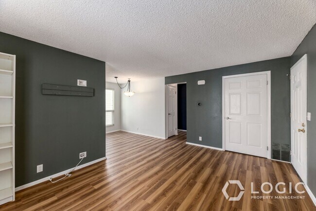 Building Photo - 4629 S Quail Vis Cv