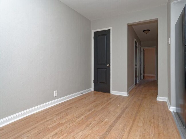 Building Photo - 6953 Chippewa St