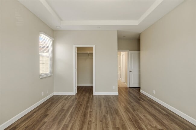 Building Photo - 55 Jade Flower