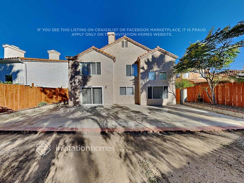 Building Photo - 40018 Fairwood Cir