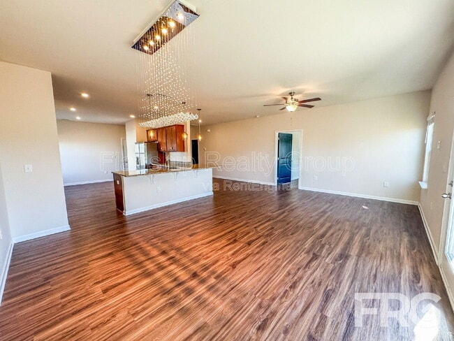 Building Photo - 202 Kenison Way