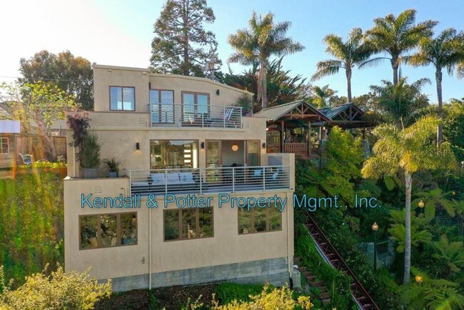 Building Photo - Sunny Paradise located in the Heart of Capitola!