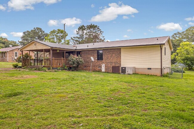 Building Photo - 416 Fairplay Rd