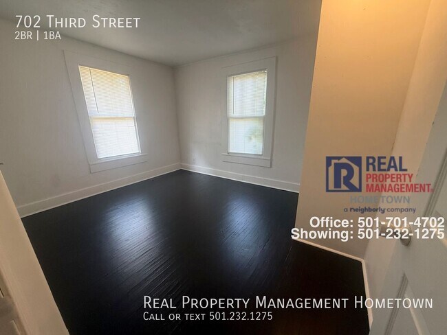 Building Photo - 702 Third Street-