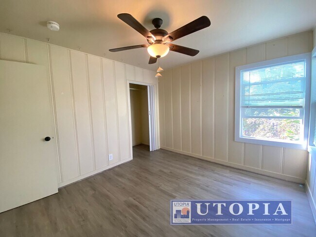 Building Photo - Charming Pleasure Point Home With Large Yard