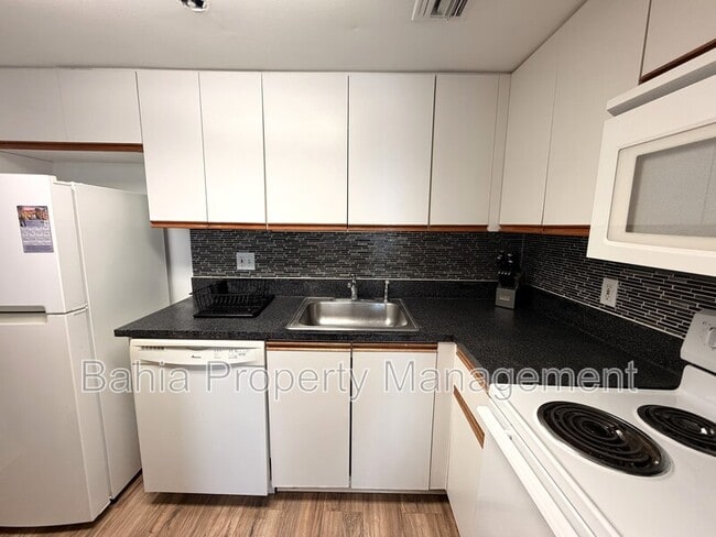 Building Photo - 770 Claughton Island Dr