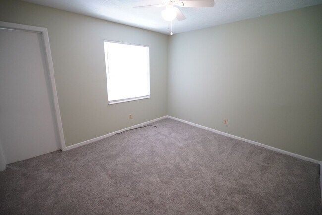 Building Photo - 2304 Hartsfield Ct