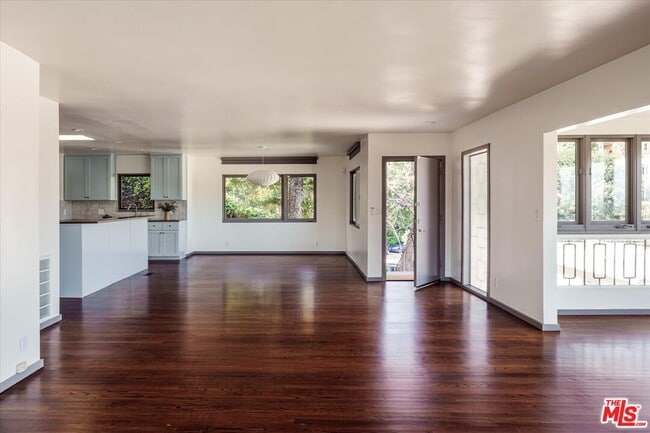 Building Photo - 2051 Kenilworth Ave