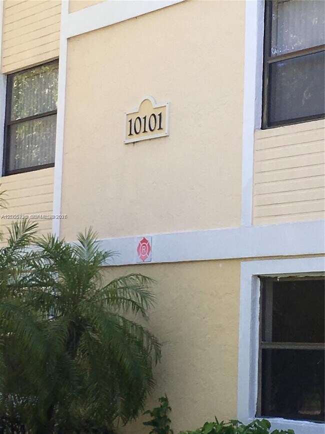 Building Photo - 10101 W Sunrise Blvd