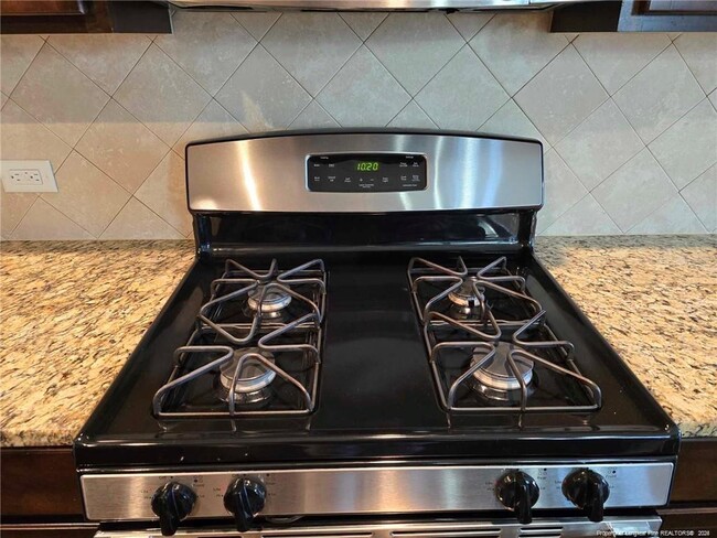 Building Photo - 323 Nottingley Dr