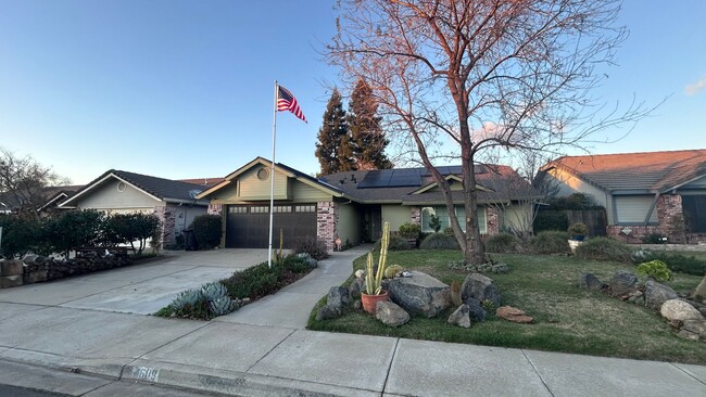 Building Photo - 4609 Wessex Ln