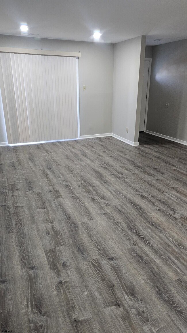 Building Photo - 184 Heather Croft