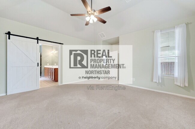 Building Photo - 405 Driftwood Ct