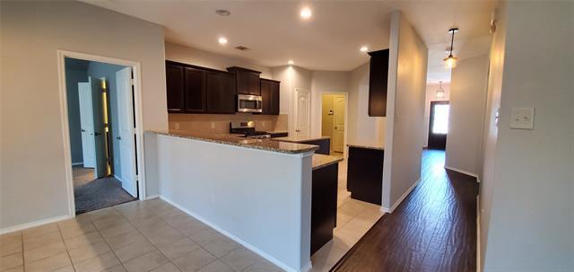 Building Photo - 929 Lake Woodland Dr