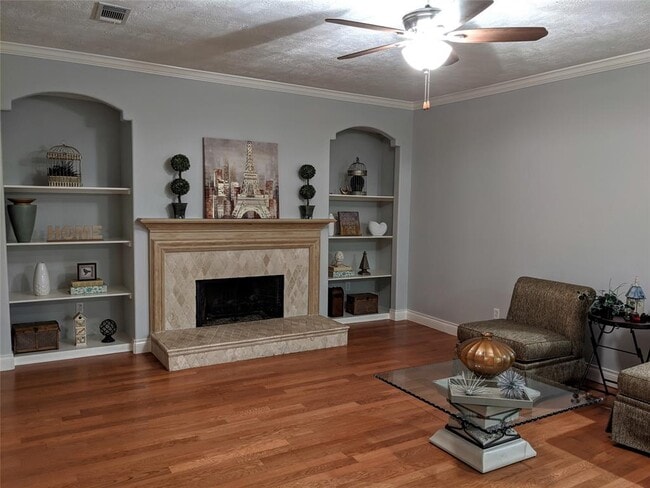 Building Photo - 16114 Charter Rock Dr