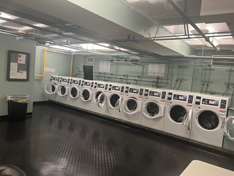 Building laundry - 1101 3rd St SW