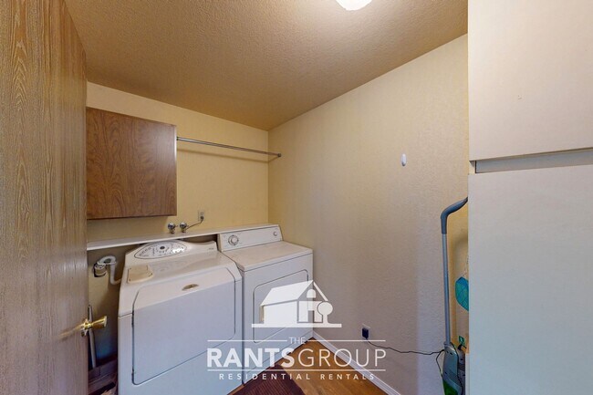 Building Photo - 174