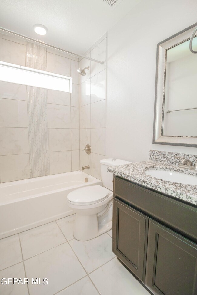 Building Photo - 14465 Mariam Hanna St