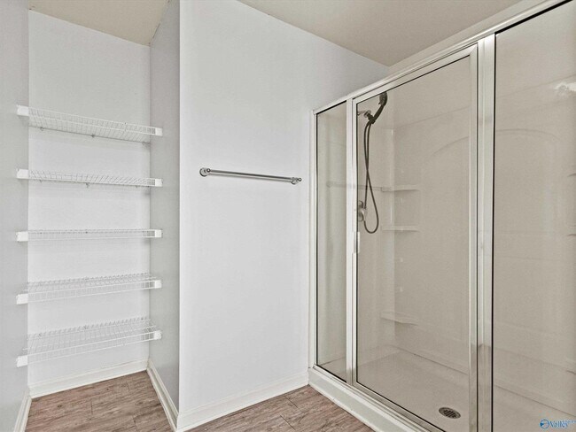Building Photo - 30057 Glenrose Way