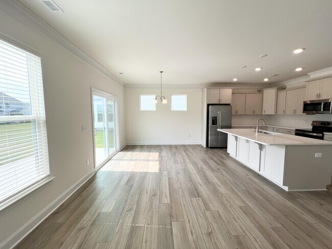 Building Photo - 324 Highview Dr