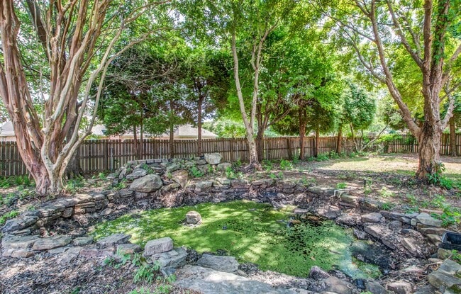 Building Photo - 5624 Annandale Dr