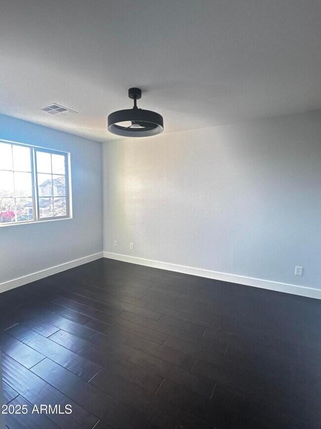 Building Photo - 3330 W Gran Paradiso Dr