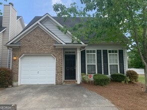 Building Photo - 9592 Lakeview Cir