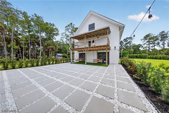 Building Photo - 5191 Coral Wood Dr