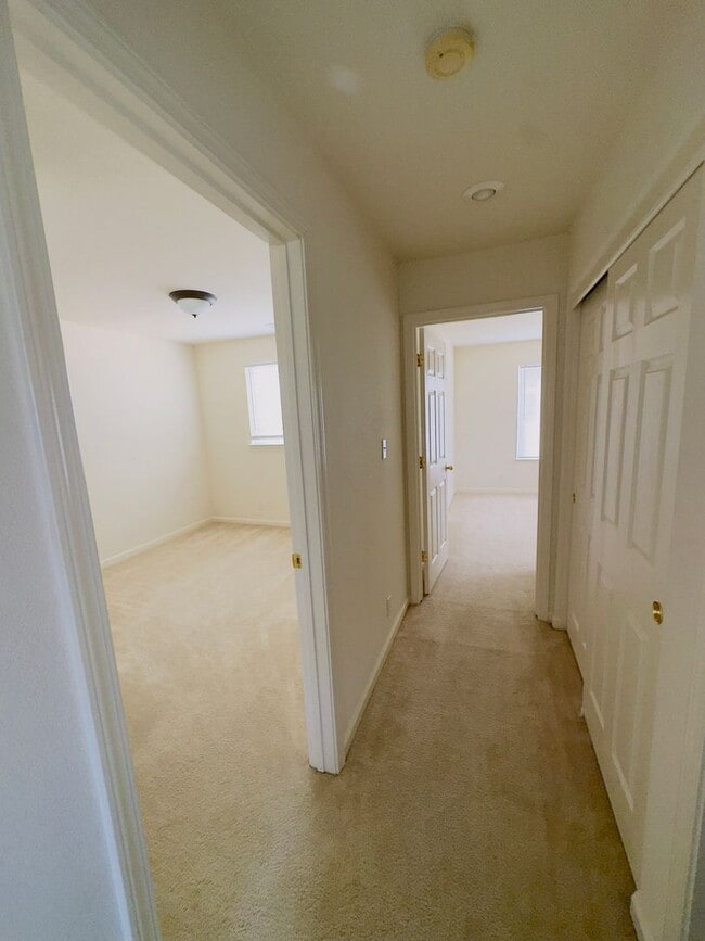 Building Photo - 1603 Laverder Dr