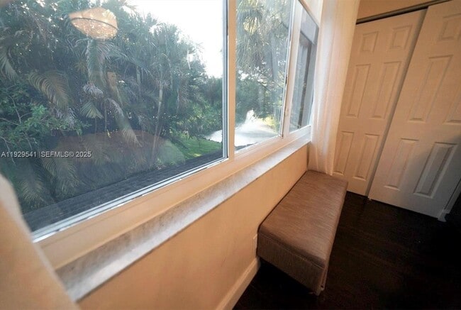 Building Photo - 171 SW 96th Ave