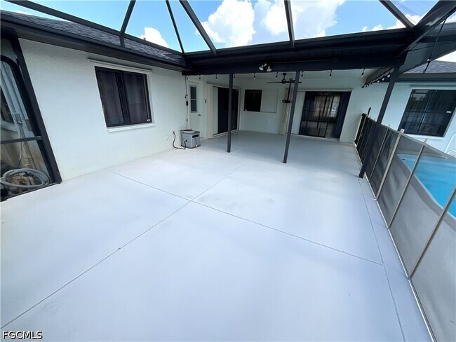 Building Photo - 20620 Pine Tree Ln