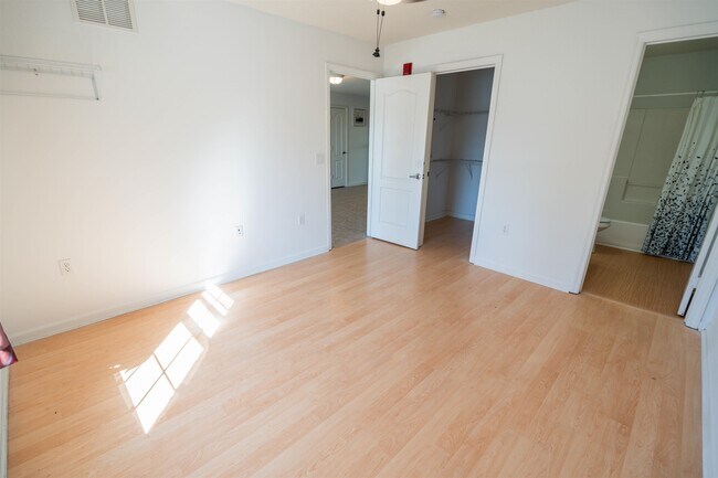 Building Photo - 3000 S Adams St