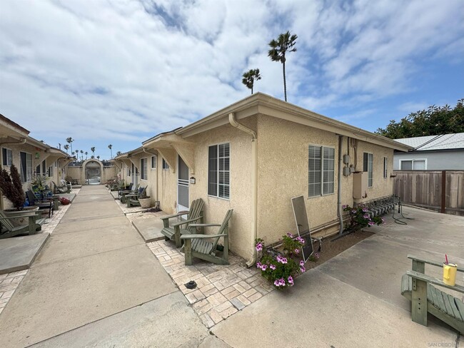 Building Photo - 5058-68 Santa Monica Ave